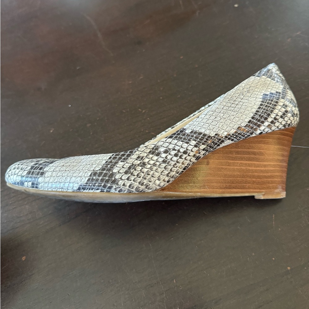 Calvin Klein Yana Wedge Heel Snakeskin print size 8 - Picture 3 of 13